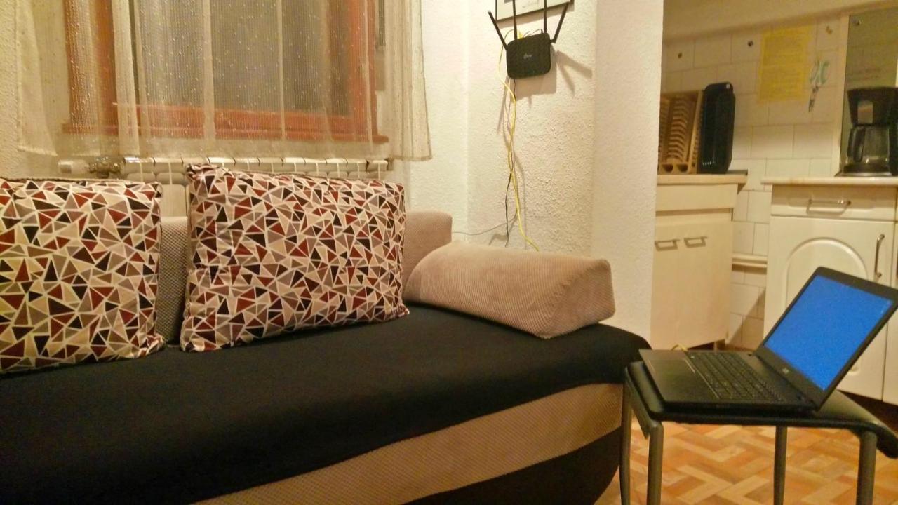 One Bedroom Apartment French Embassy Bucureşti Exterior foto