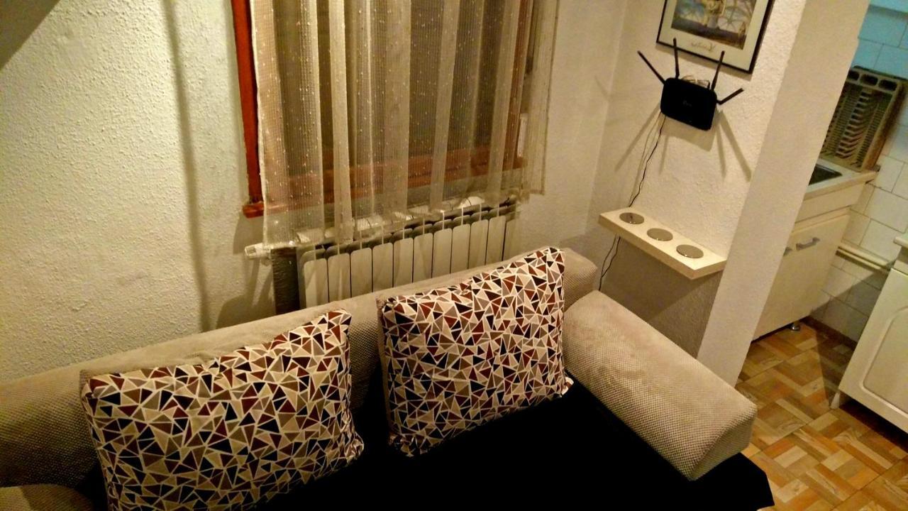 One Bedroom Apartment French Embassy Bucureşti Exterior foto